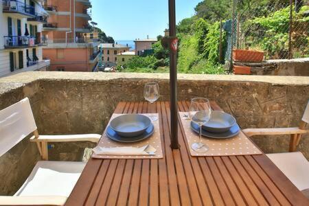 Jolly Roger Riomaggiore Hotel ภายนอก รูปภาพ